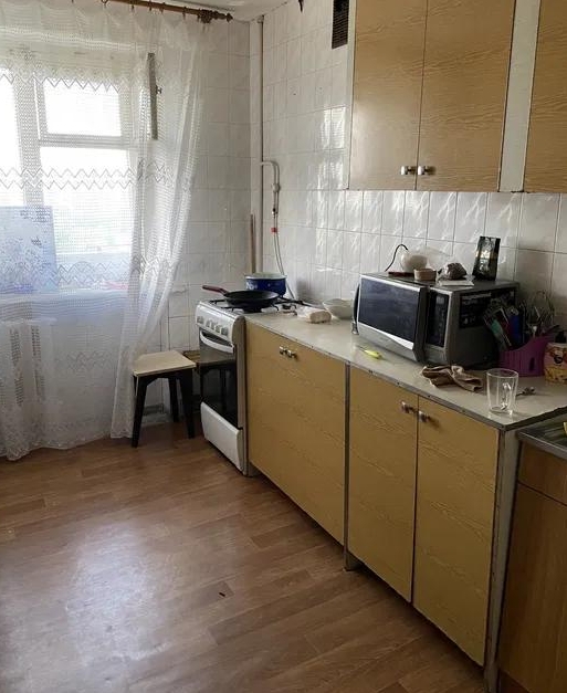продажа многокомнатной квартиры номер A-173687 в Суворовском районе, фото номер 8